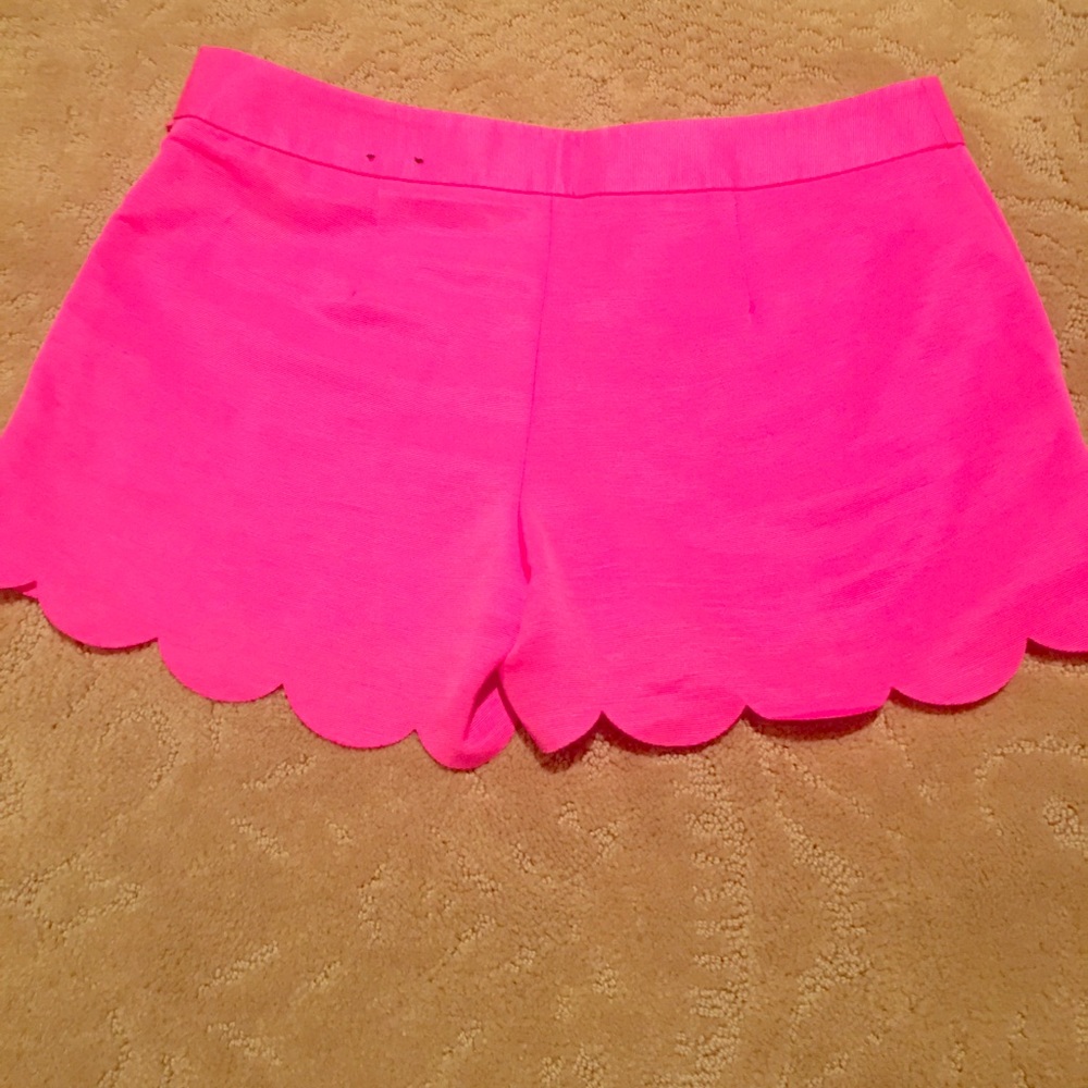 Express scalloped shorts